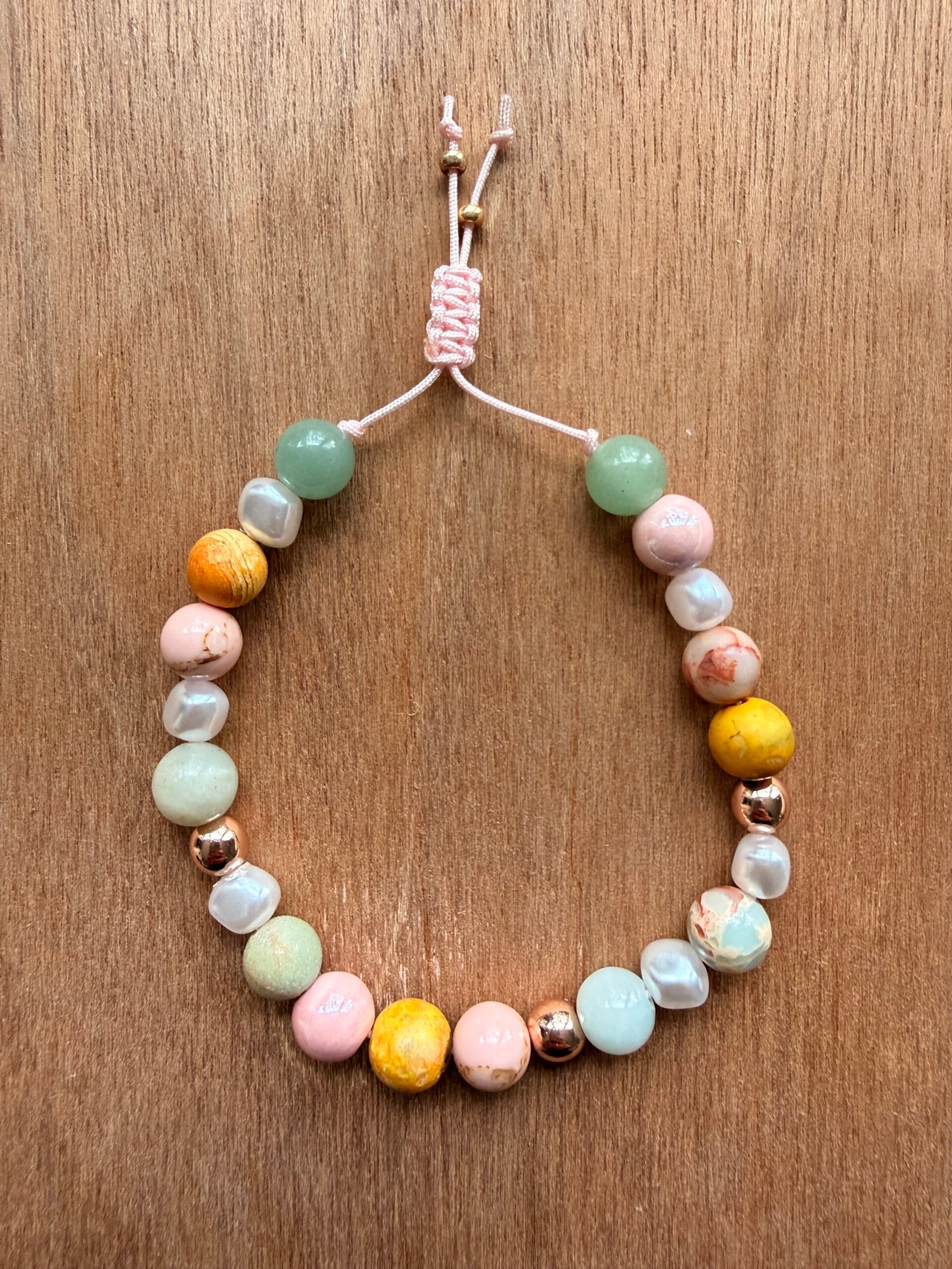 Armband Stenen Roze, Geel met Parelachtige Kraal