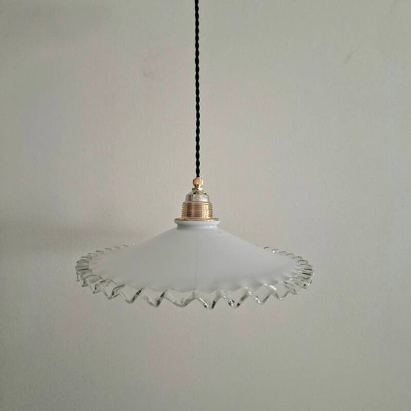 Opaline melkglas geplooid