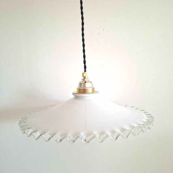 Opaline wit gekarteld