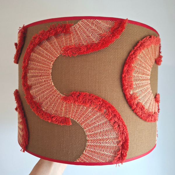 Karin Sajo waaiers rood