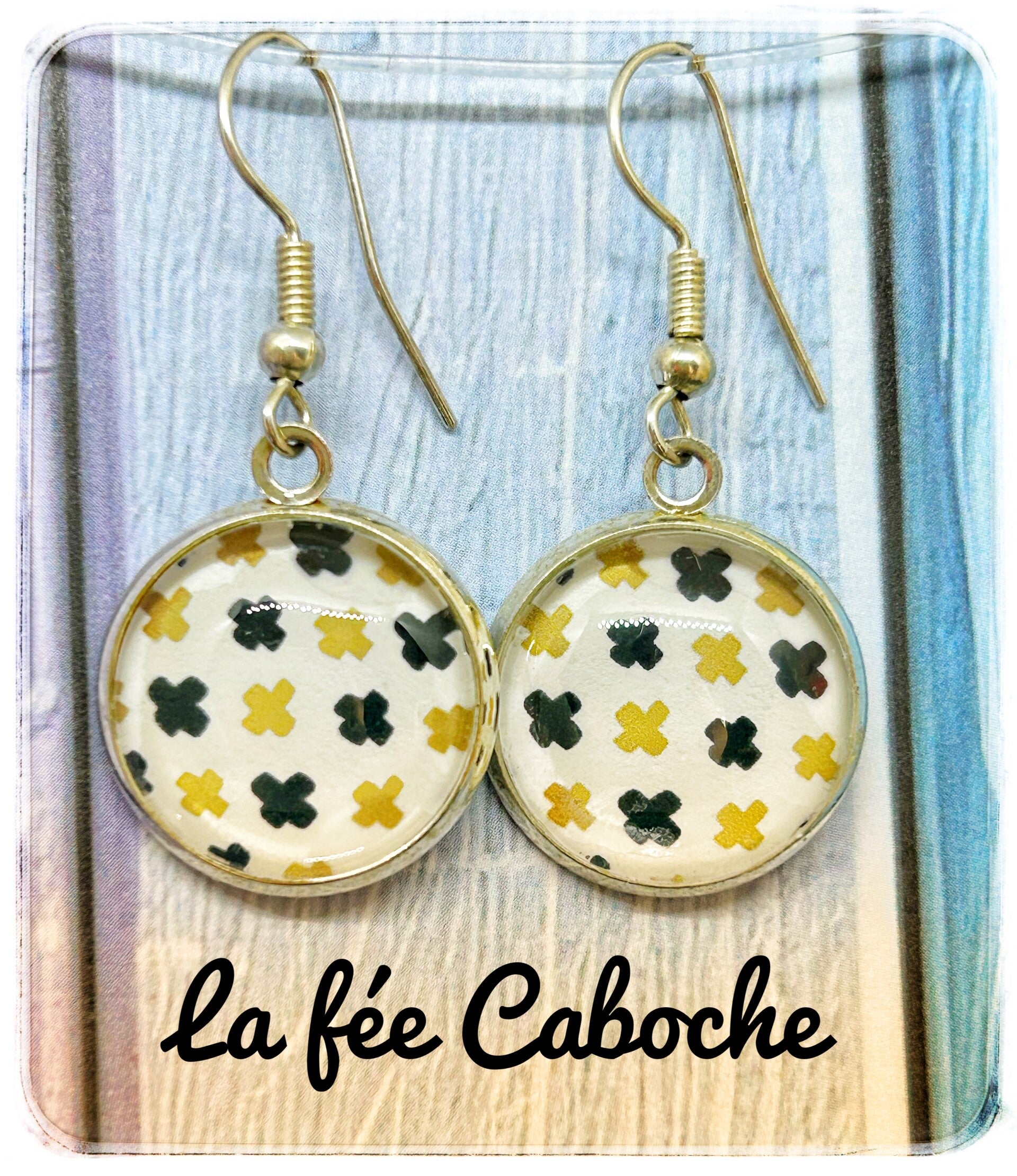 Cabochon croix noir et or, 16mm