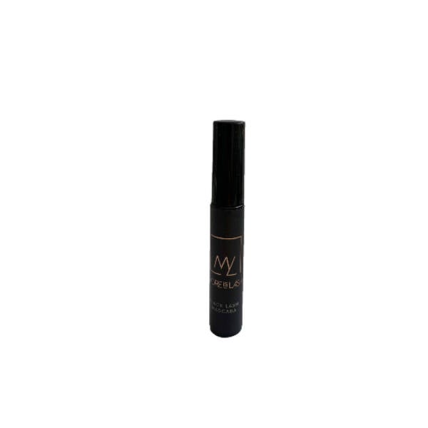 More is Lash mascara black