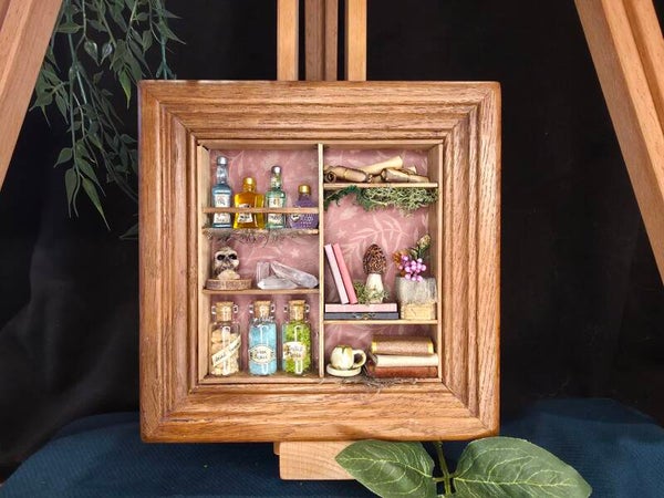 Miniatuur Witch Cabinet/curiosa kast Medium