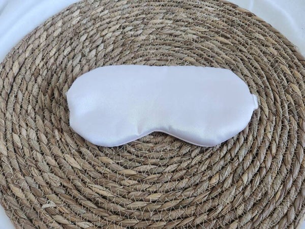 Masque de nuit rose