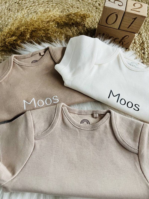 rompertje beige /nude