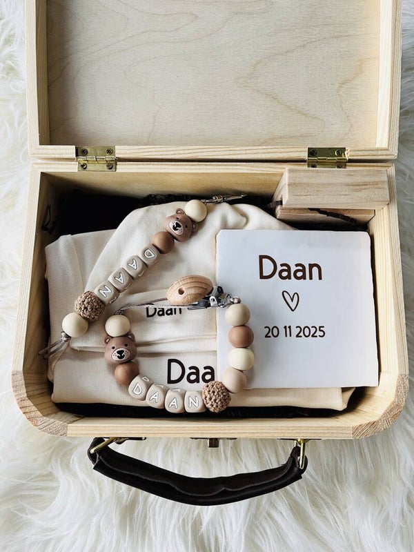 Gepersonaliseerde cadeauset in houten koffertje