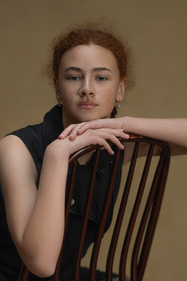 Ace Photography Nederland Portret van Model Savira met haar prachtige ginger kroes haar