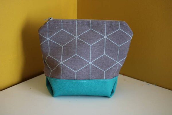 Trousse de toilette - plusieurs coloris disponibles