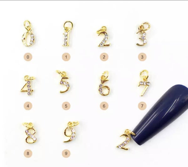 Nailart nagel piercing number 1