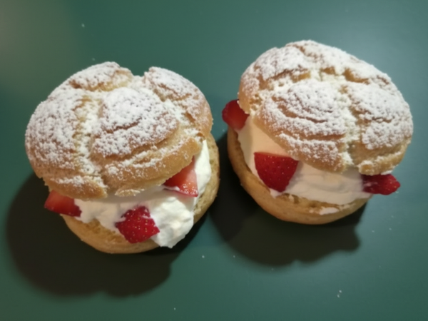 Strawberry creampuff