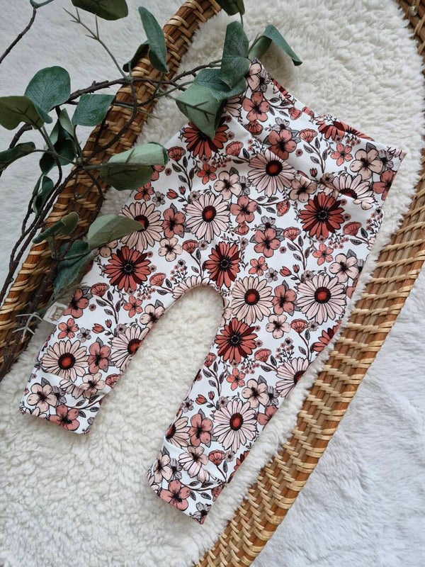 Broekje madeliefje dusty pink