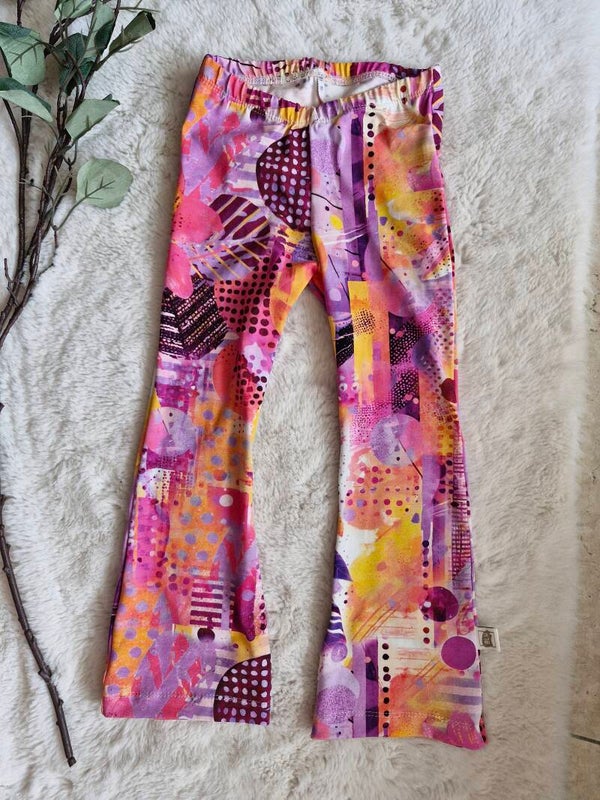 Slim flare 104 paars fantasy