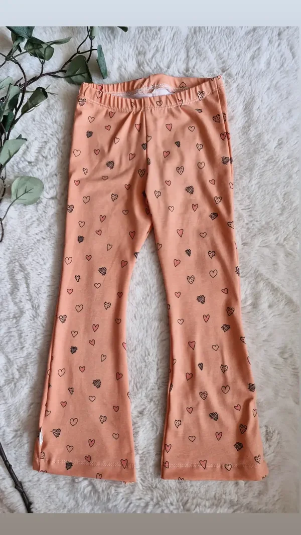 Flare slim perzik hartjes