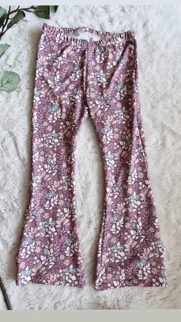 Flare 104 mauve flowers