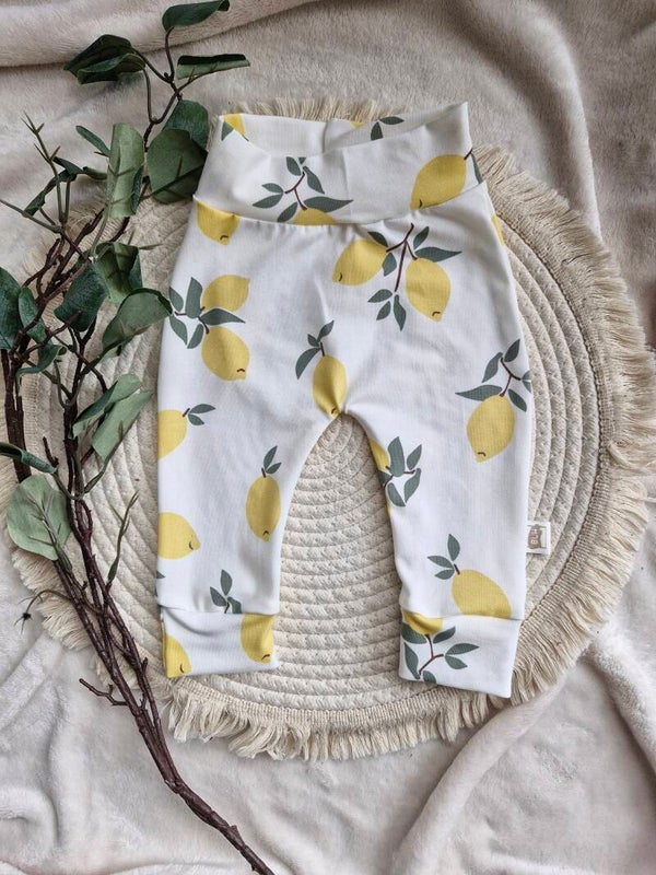 Broekje citroentjes 62