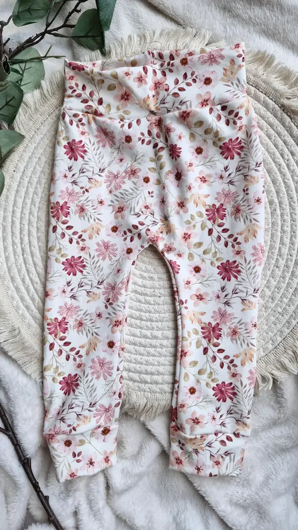 Broekje maat 80 flowers pink