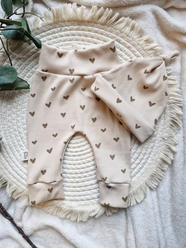 Babysetje maat 50 hartjes rib tricot