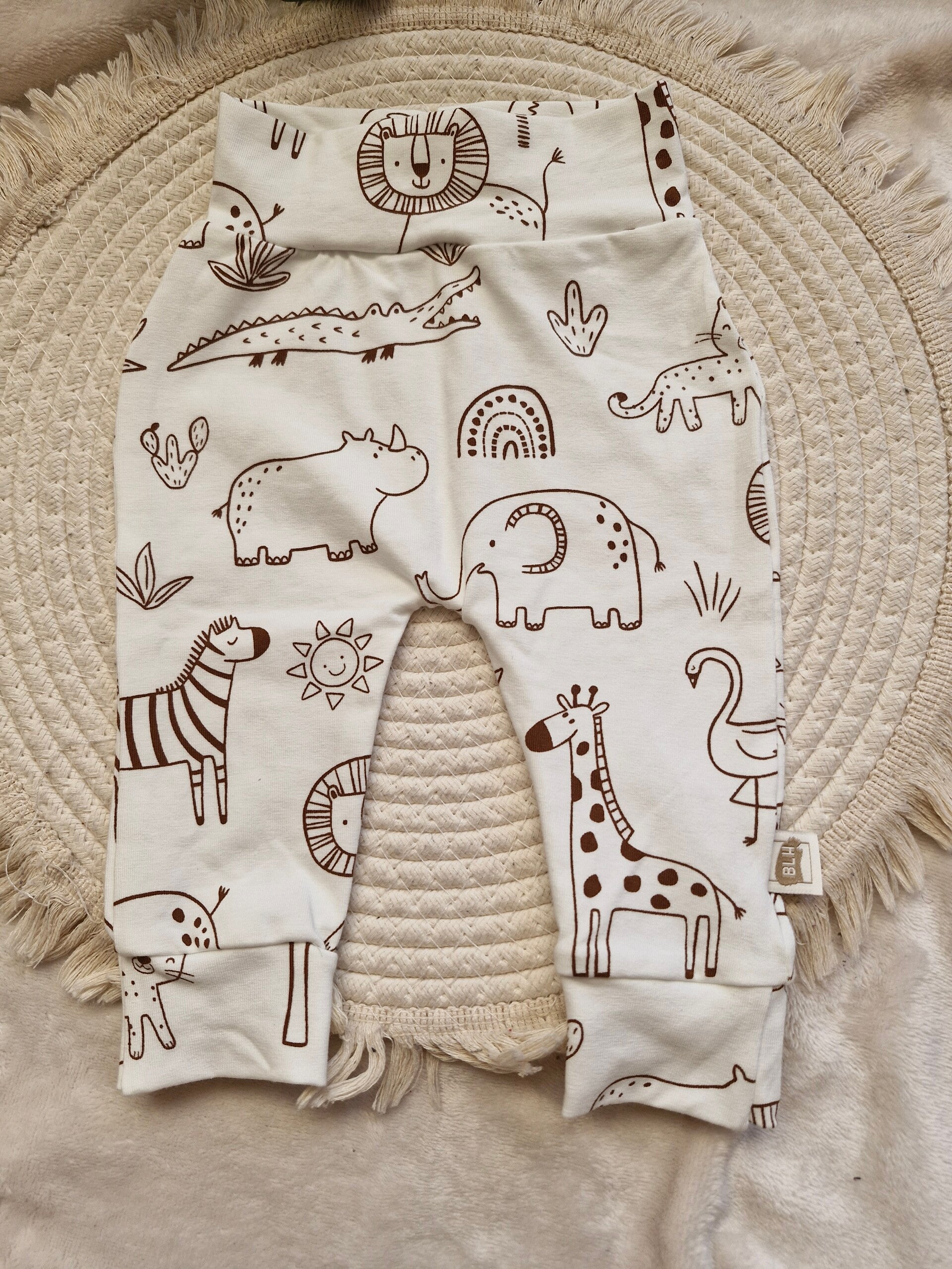 Broekje 62 linedrawing animals