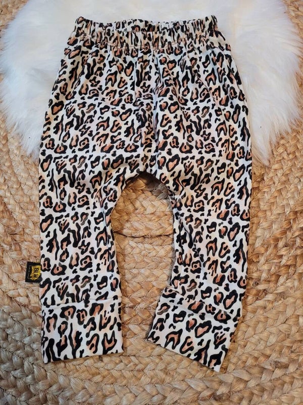 <Broekje met elastiek 74 panter