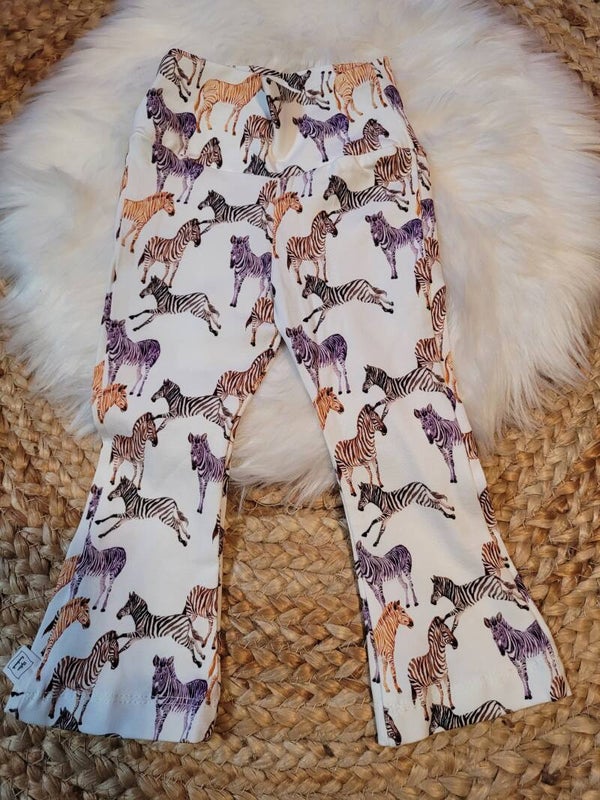 <Super skinny flared 74 zebra cheeta