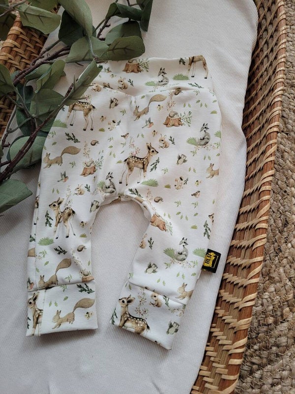 Knoopmutsje vrolijke bosdiertjes