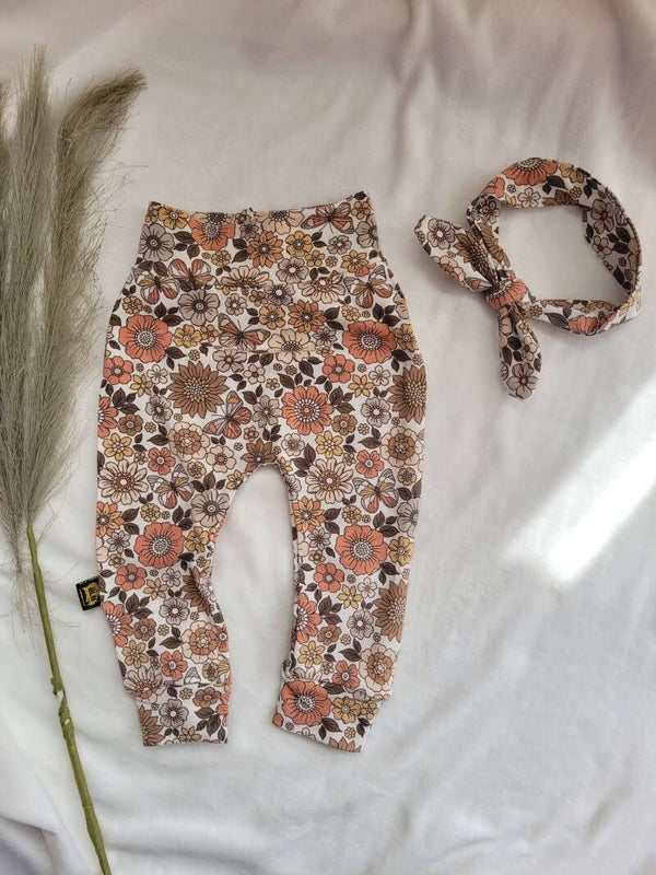 Babybroekje flowers brown and butterflies