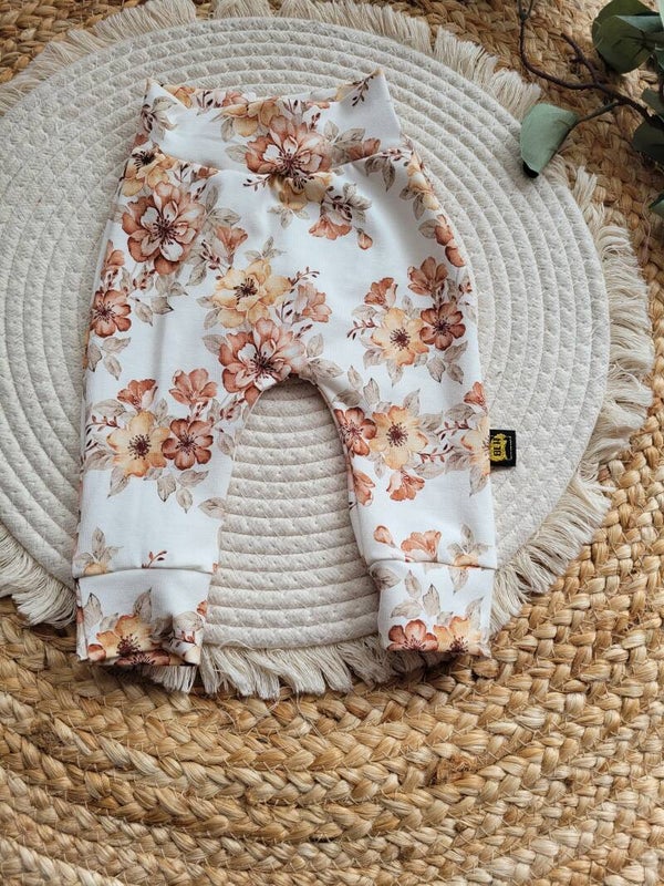 Broekje Franse bloemen cacao 56