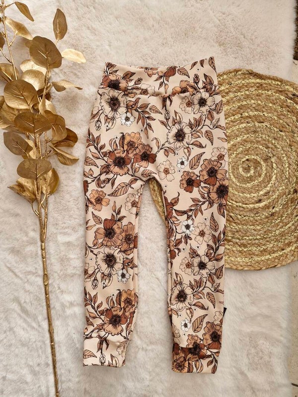 Broekje flowers cacao 104