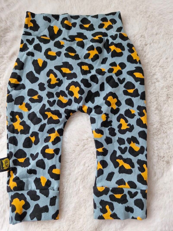 Broekje 62 blauw panter