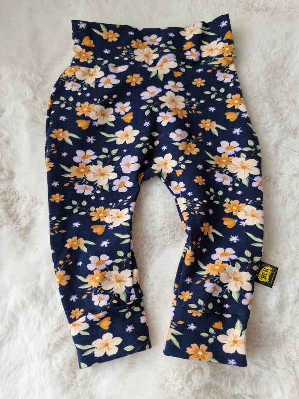 Broekje 62 navy light pink flowers