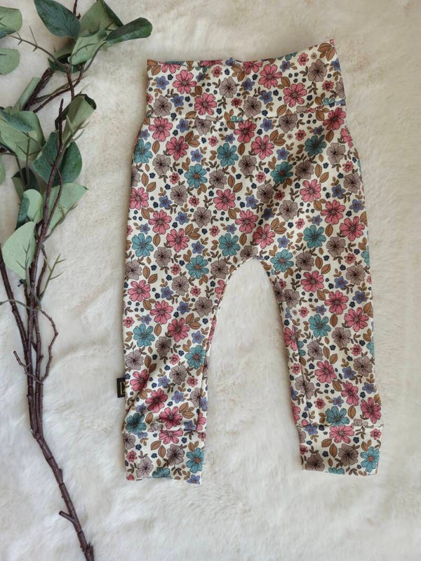 Broekje  flowers vintage pink