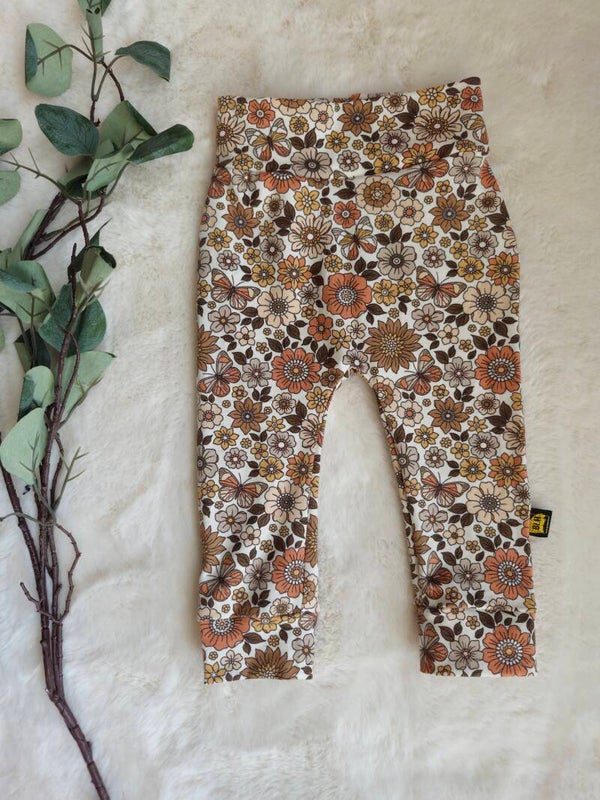 Broekje flowers and butterflies