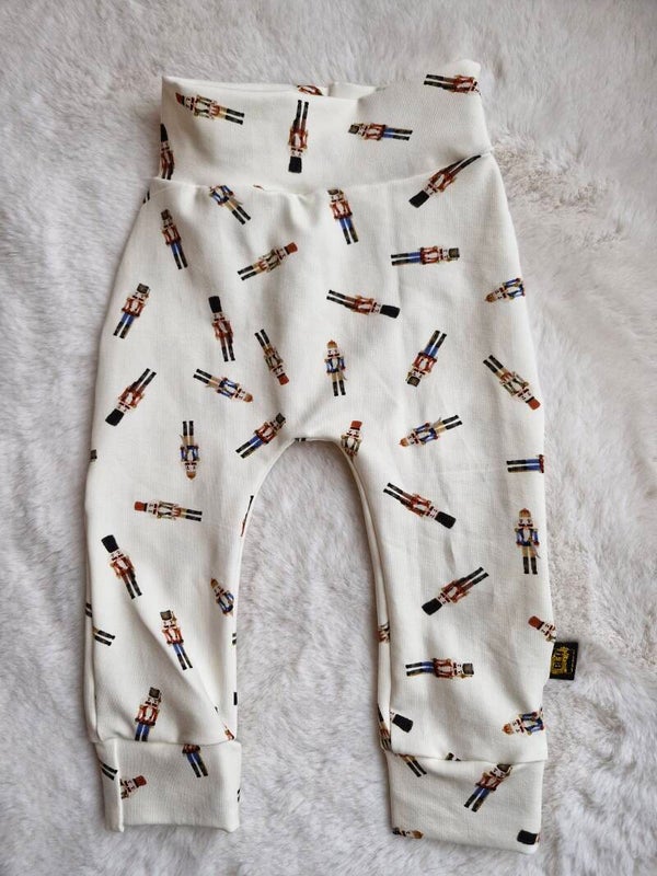 Broekje 74 notenkraker