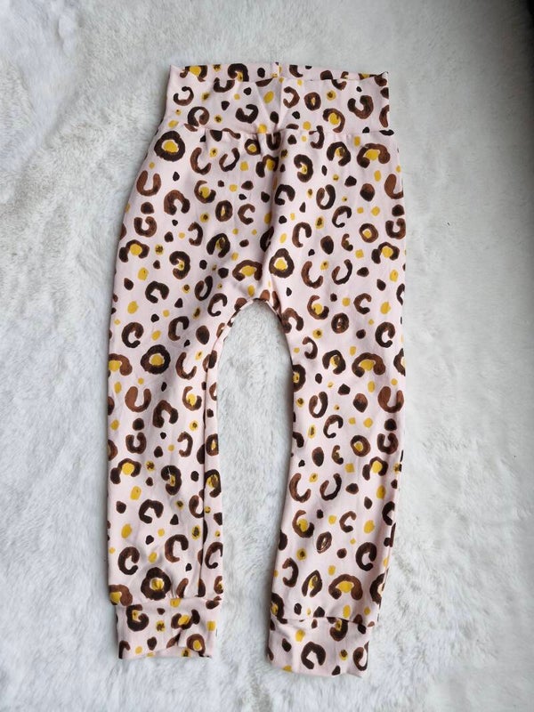 Broekje 98 panter pink