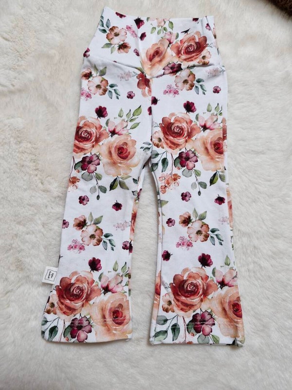 Broekje flare 68 roos