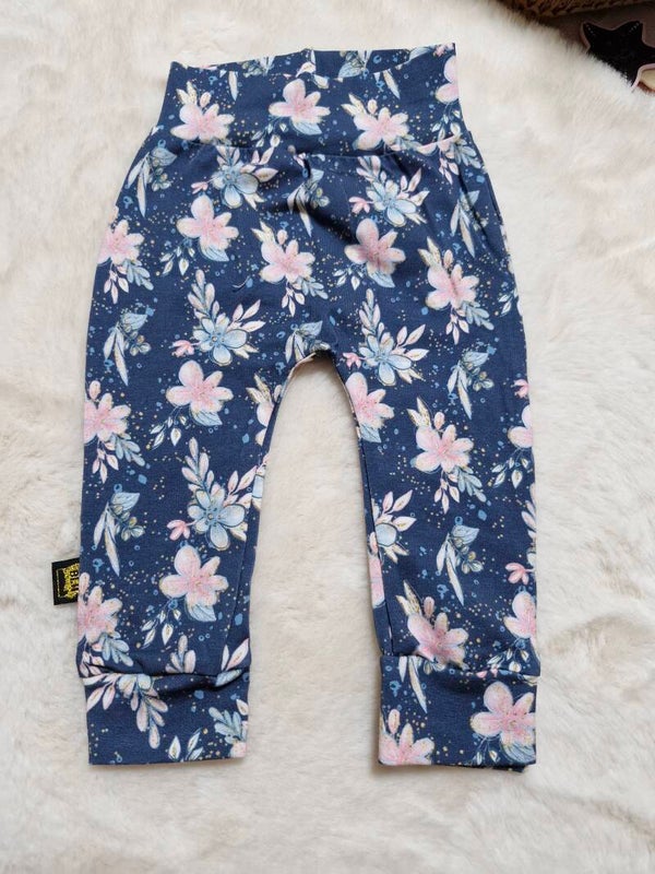 Broekje 68 blauw met roze