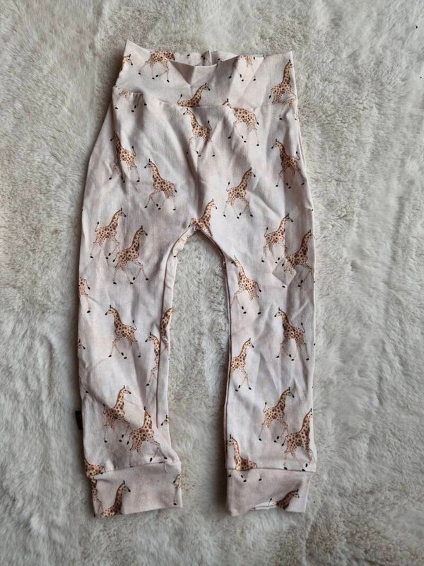 Broekje 92 giraffe