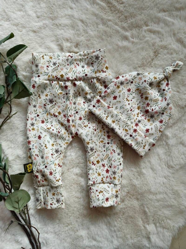 Broekje/legging/flare bloemencollage ecru