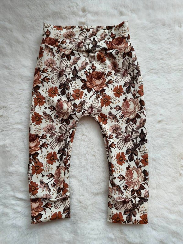 Broekje 74 engelse bloem cacao