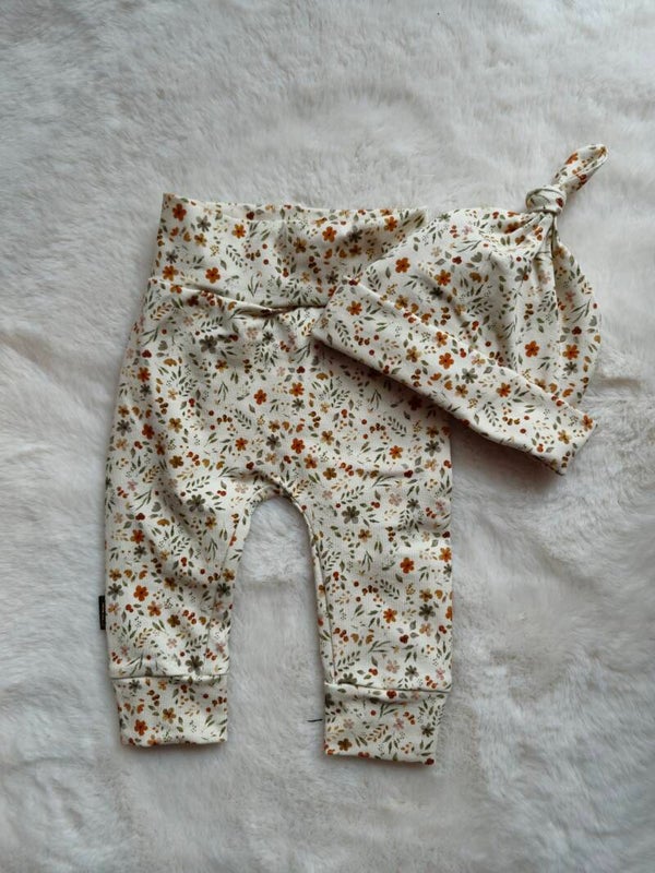 Setje romantische bloemen creme