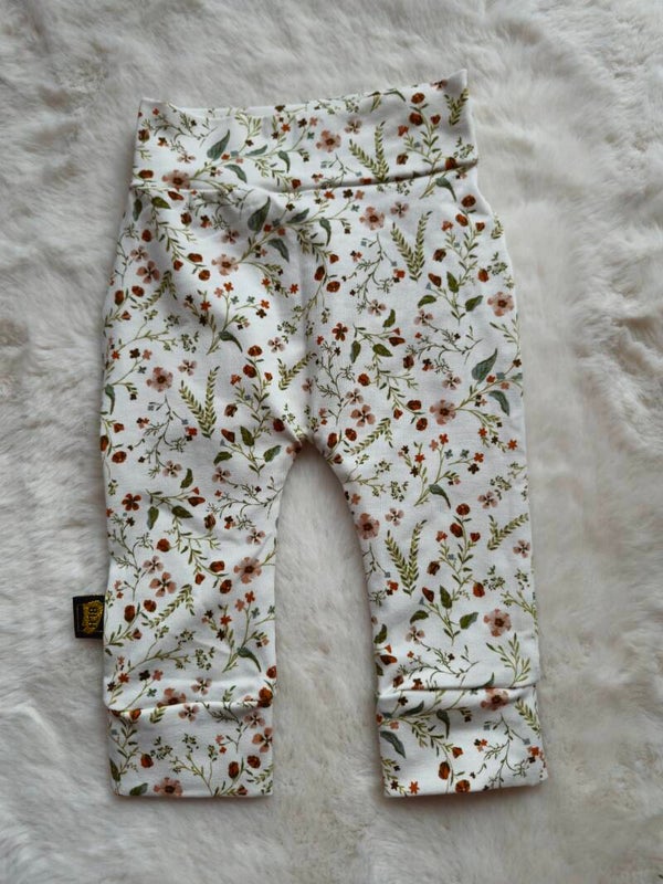 Broekje 62 groen takjes