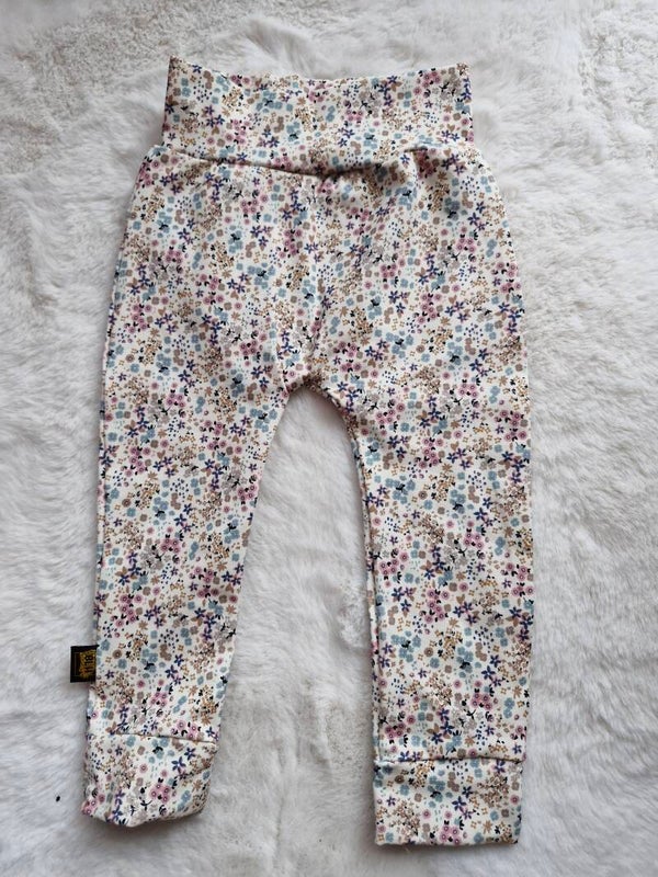 Broekje 80 liefdesbloem