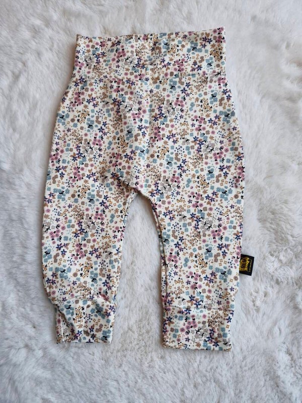 Broekje 62 liefdesbloem