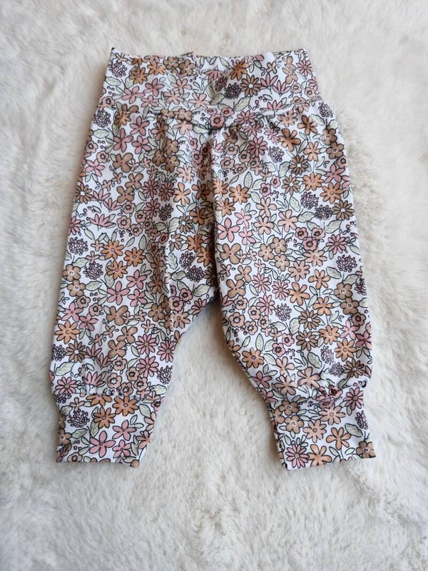 Cuffed pants 62 zomerse bloem wit