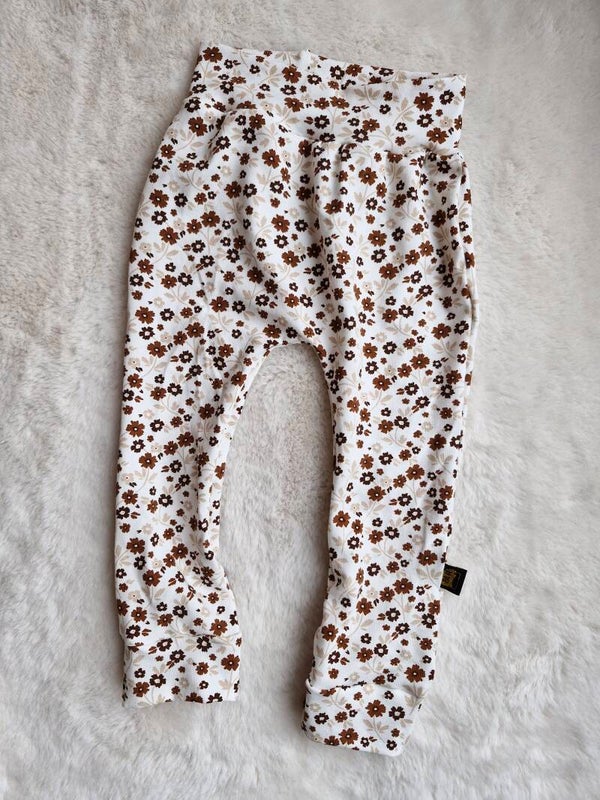 Broekje 92 bruine bloemenprint mini