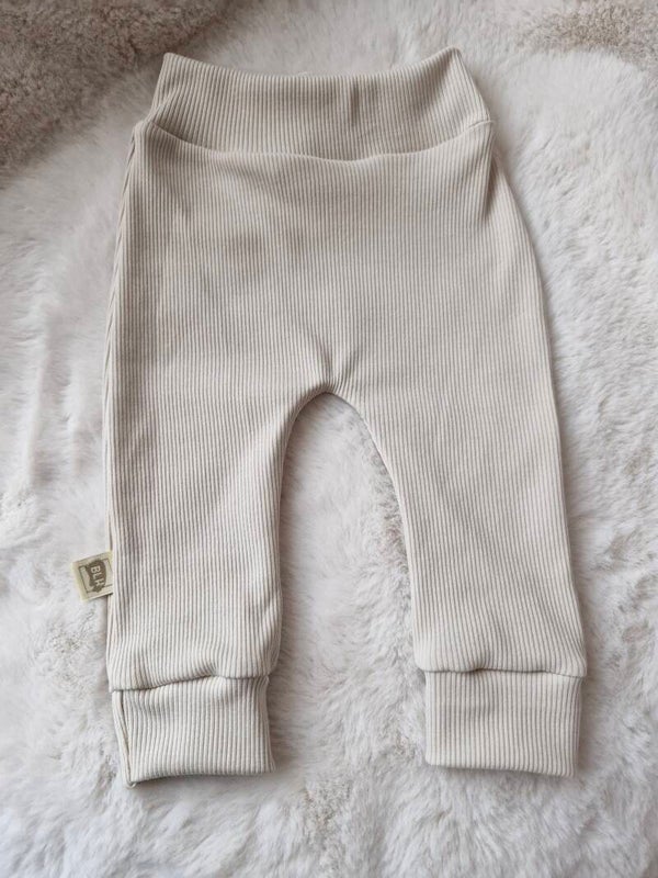Broekje 68 beige rib