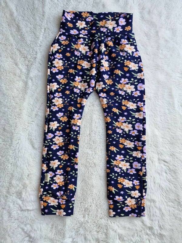 Broekje 98 navy flowers