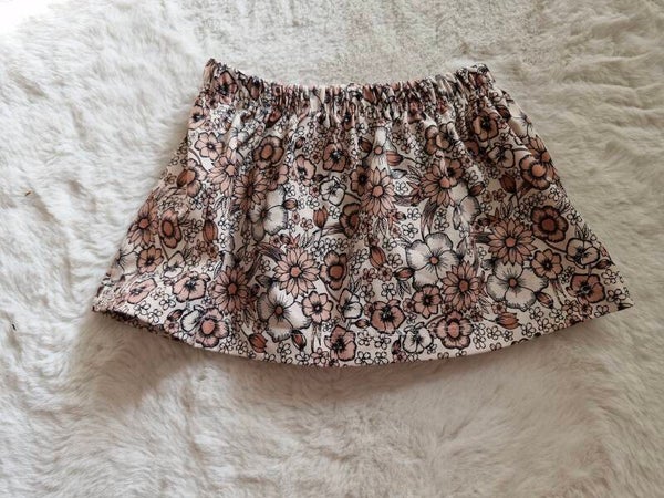 Rimpelrokje 80 bruine bloem