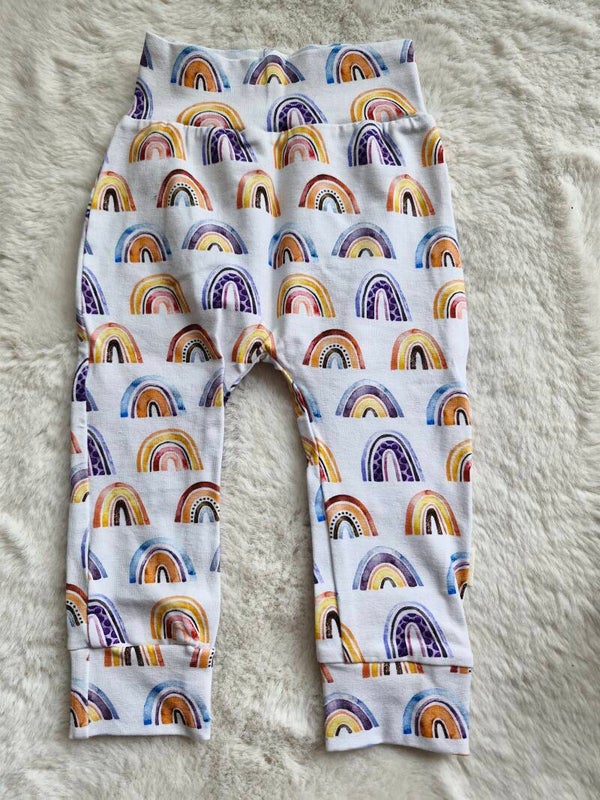 Broekje 74 regenboog