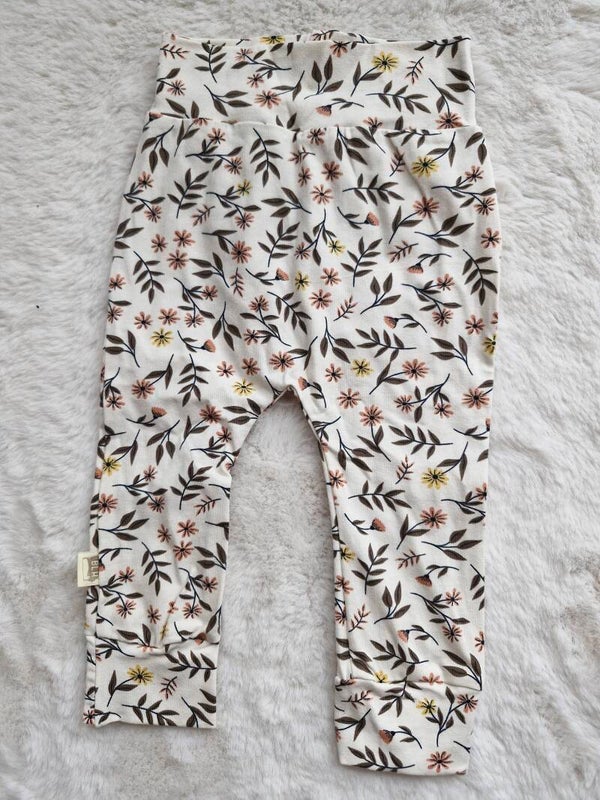 Broekje 74 takjes met roze bloemen